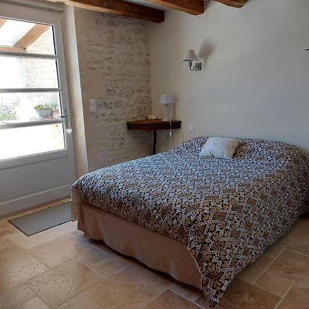 Suite De Charme Dans Une Maison Charentaise Cozes Exterior foto