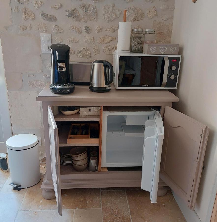 Suite De Charme Dans Une Maison Charentaise Cozes Exterior foto